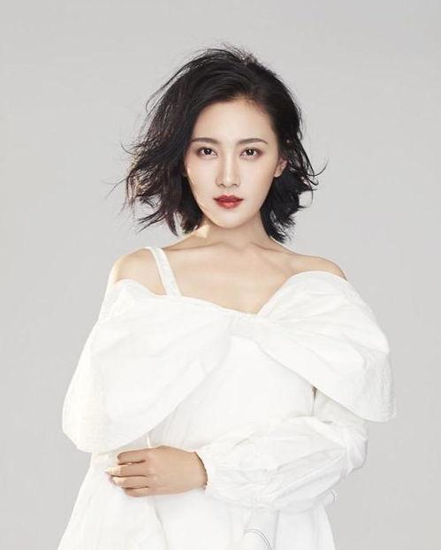 演员罗昱焜生活照,揭秘明星私下的真实魅力