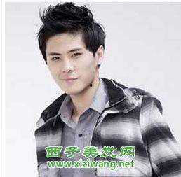 短发男生图片,简约而不简单