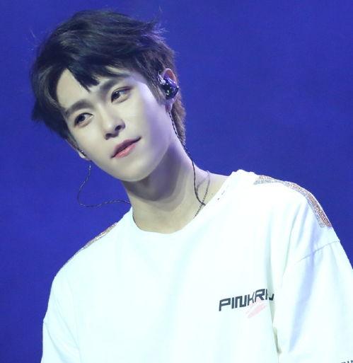 岳明辉 背景,从平凡走向卓越的奋斗历程